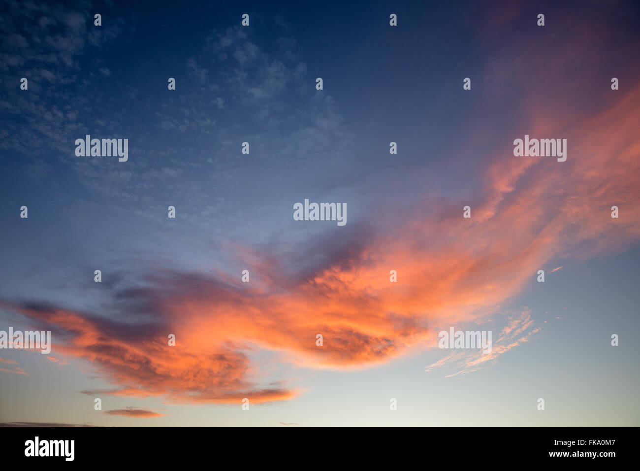El cielo crepuscular, Puerto San Gregorio, en el oeste de Australia Foto de stock