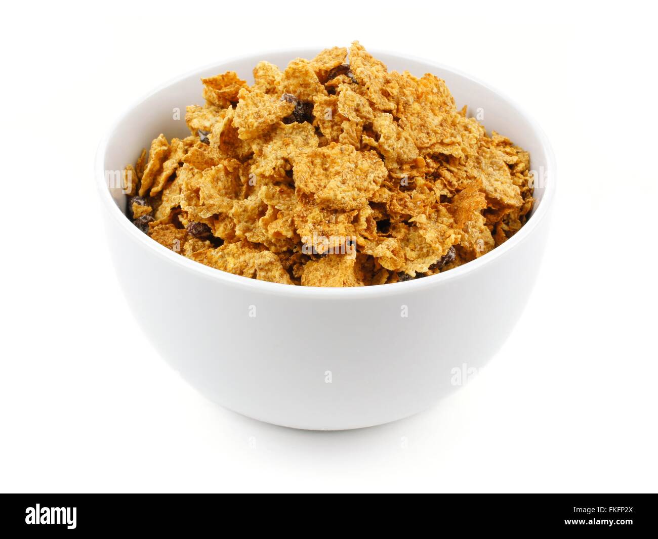 Tazón de cereales de hojuelas de salvado sobre un fondo blanco Fotografía de stock Alamy Tazón de cereales de hojuelas de salvado sobre un fondo blanco Fotografía de stock Alamy