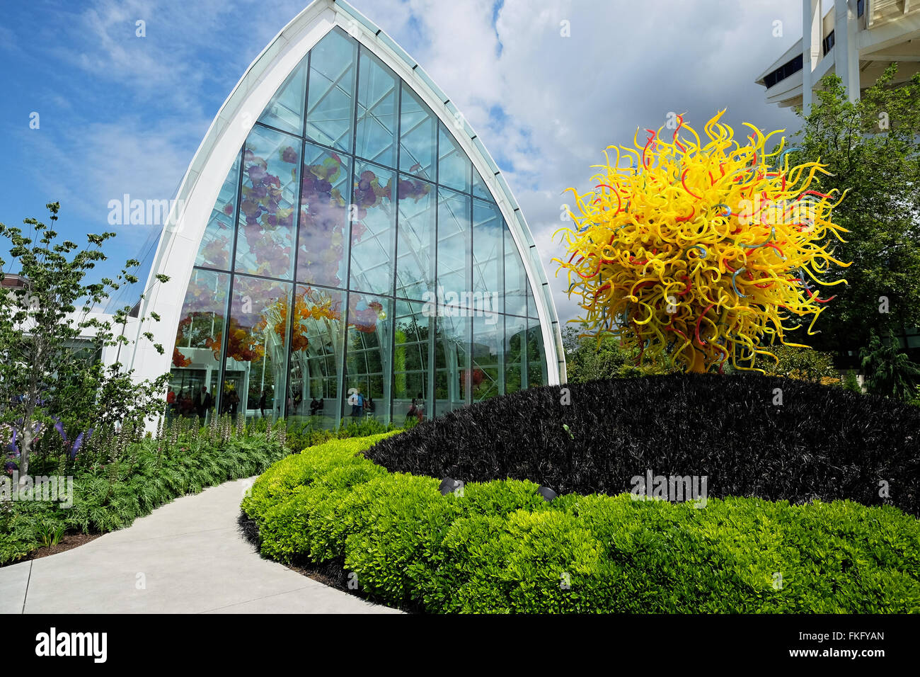 Chihuly Jardín y vidrio, un museo en Seattle, Washington, exhibe el arte  del cristal de Dale Chihuly Fotografía de stock - Alamy