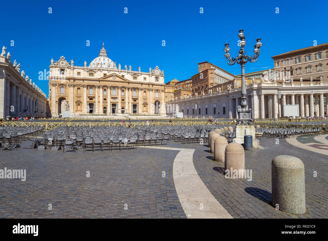 La Basílica de San Pedro, el Vaticano, Roma, Italia Foto de stock