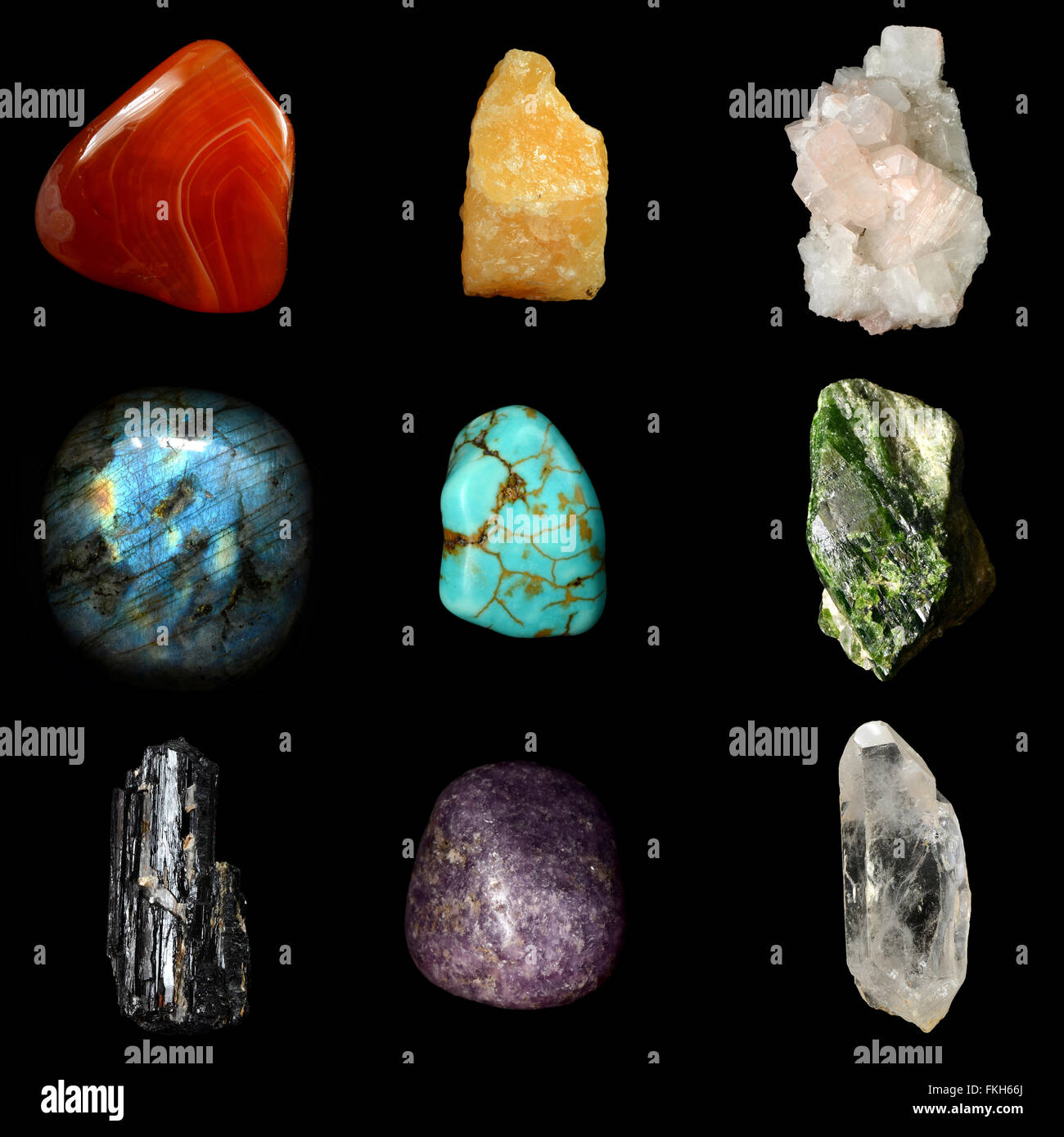 Conjunto de diversos minerales y piedras rojas, calcedonia, Calcita Amarilla, Apophyllite, Labradorita, Turquesa, verde serpentina, Foto de stock
