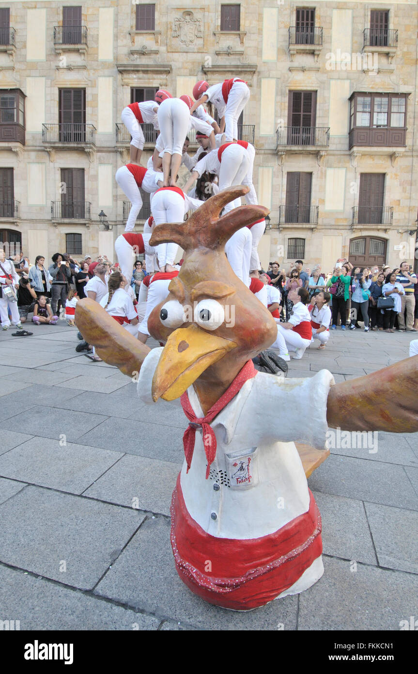 Grupo Halcones castellers, torres humanas tradicionales, Barcelona, Cataluña, España. Foto de stock