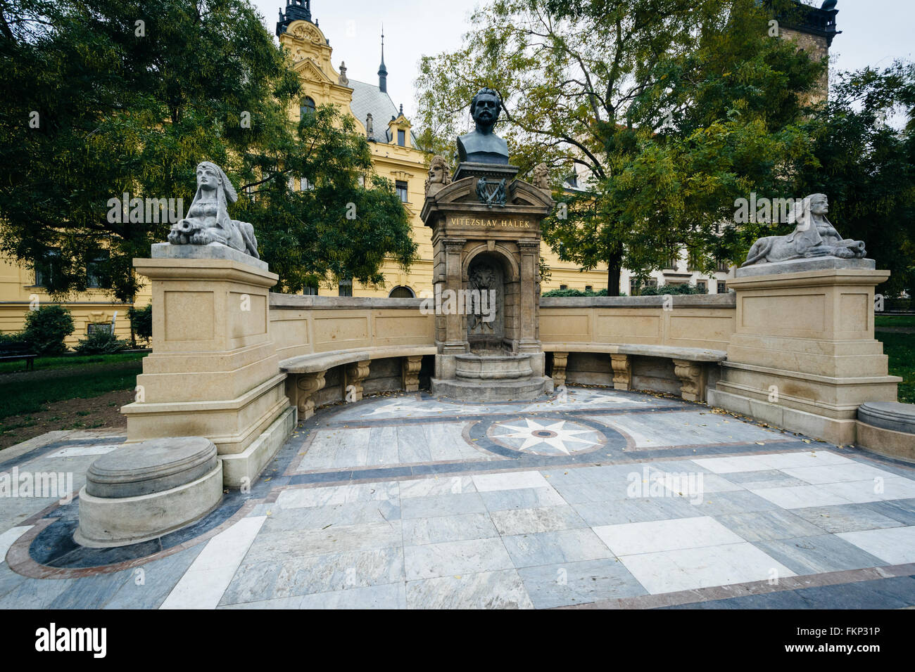 Memorial para Vítězslav Hálek, en Praga, República Checa. Foto de stock