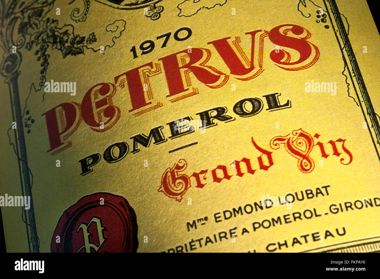 Etiqueta de botella de 1970 Chateau Petrus Pomerol Grand Vin vino rojo Burdeos, Francia Foto de stock