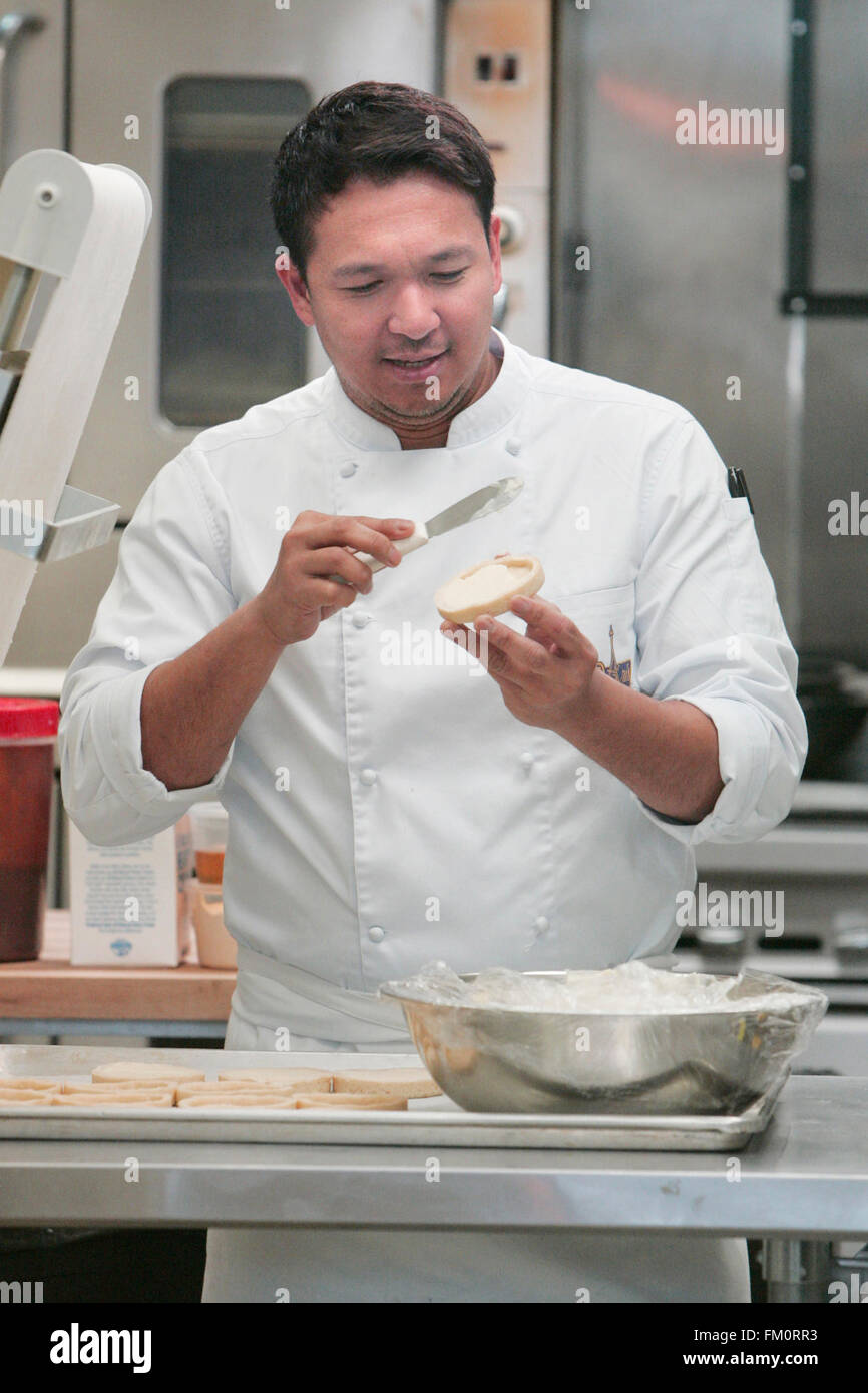 American Canyon, CA, EE.UU. 9 Mar, 2016. Jay Magsano Le Paris, dueño de