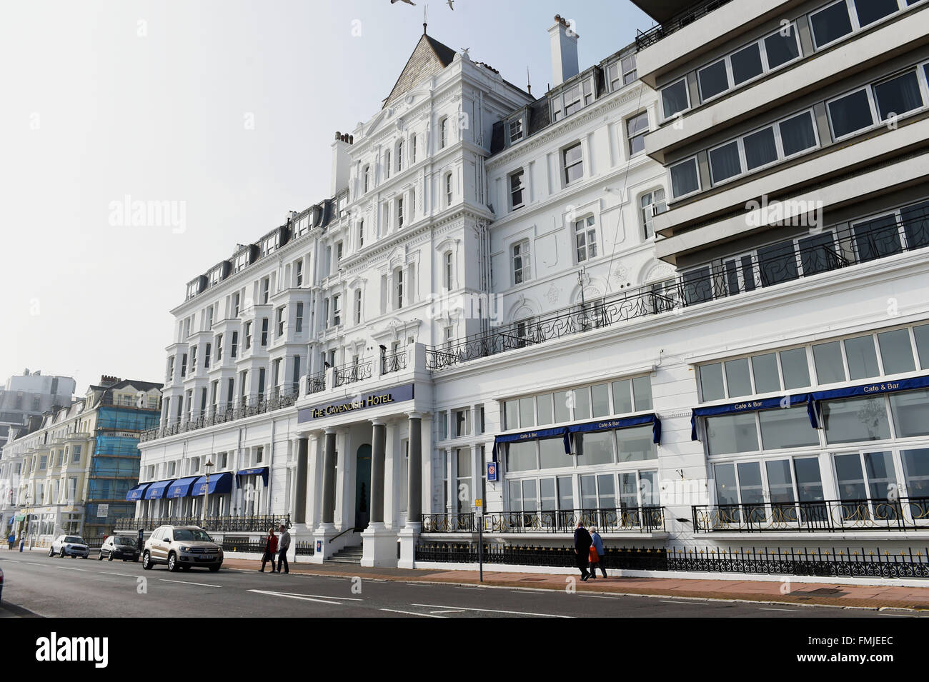 Eastbourne East Sussex, Reino Unido - El Cavendish Hotel a orillas del mar Foto de stock