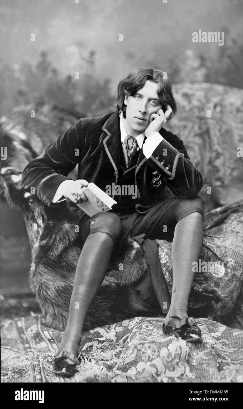 Oscar Wilde, el retrato del dramaturgo irlandés por Napoleon Sarony, c.1882 Foto de stock