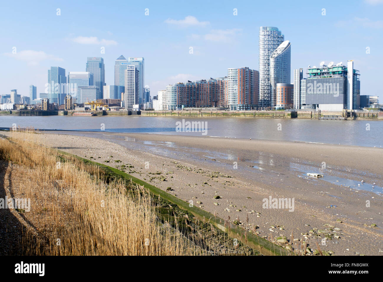 Canary Wharf y Docklands desarrollos residenciales de la península de Greenwich, Londres, Inglaterra, Reino Unido. Foto de stock