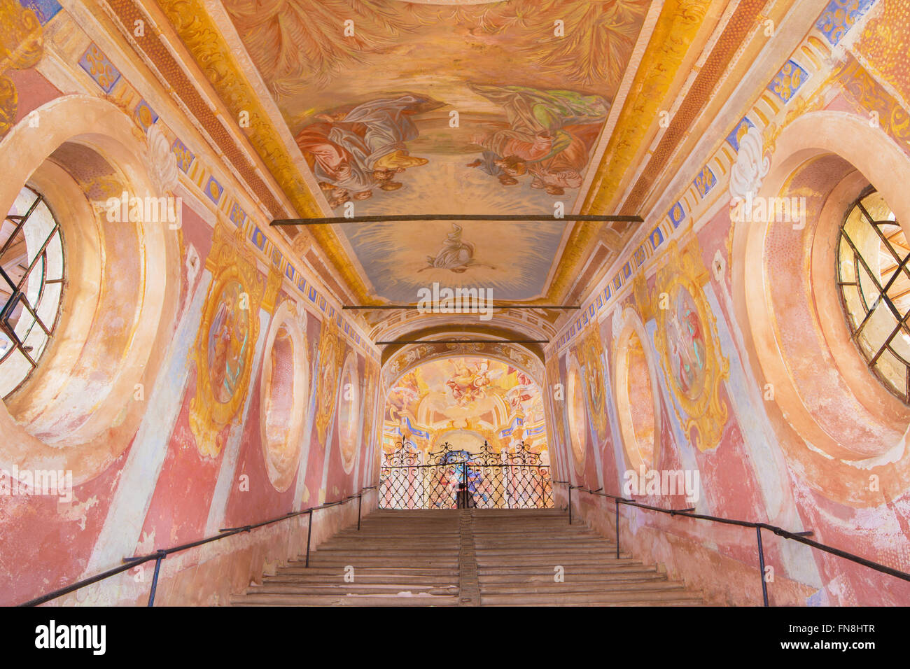 BANSKA Stiavnica, Eslovaquia - Febrero 20, 2015: el fresco de la Ascensión del Señor "Santas escaleras' Foto de stock
