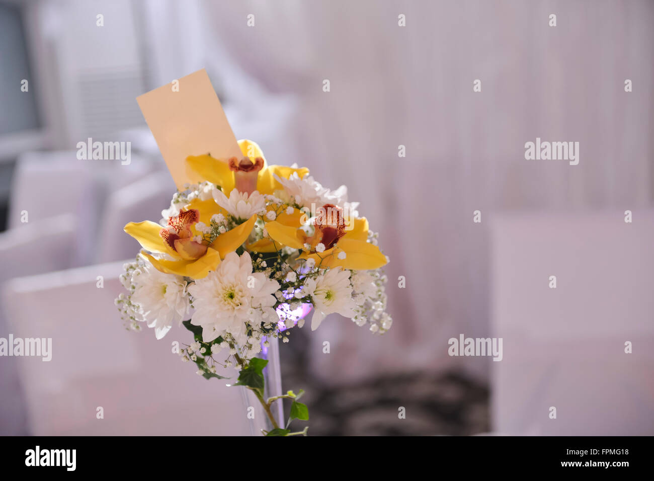 Arreglos florales en el día de la boda las comidas Foto de stock