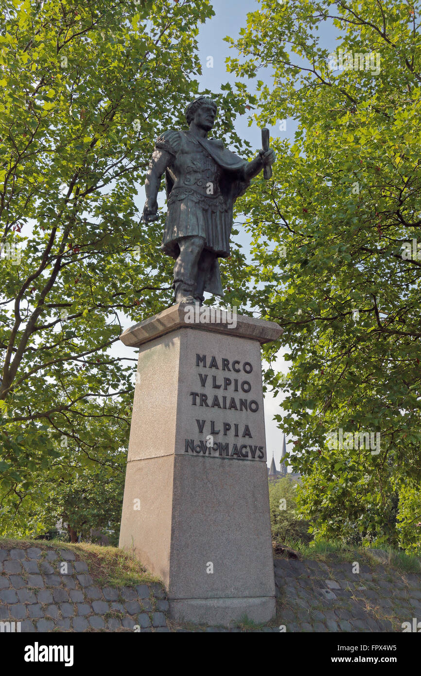 Estatua del emperador Trajano (Keizer Traiano) en Nijmegen, Holanda. Foto de stock
