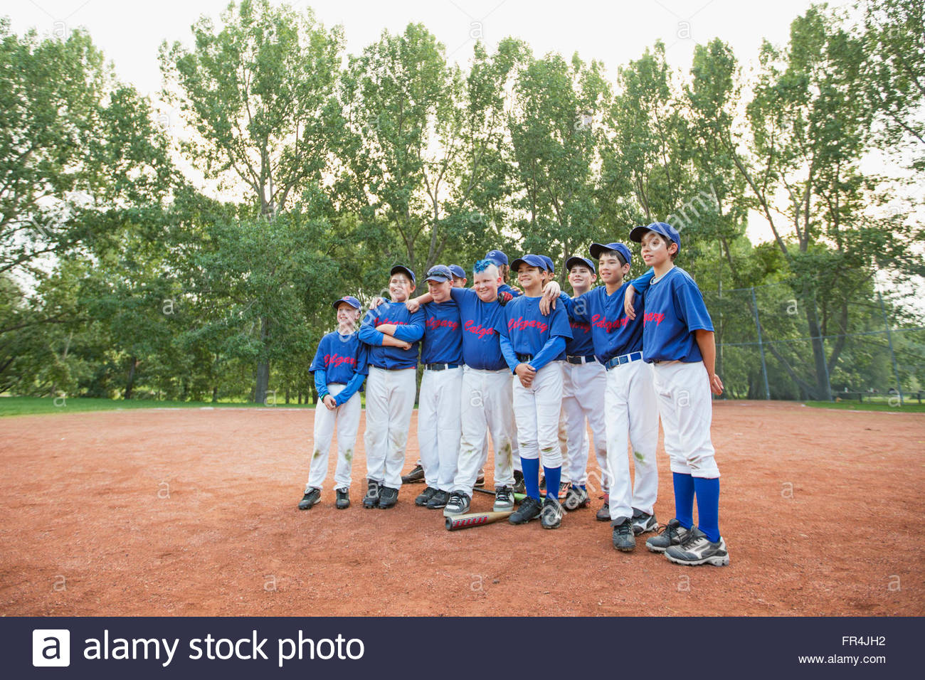 Foto de equipo del equipo de béisbol de los muchachos. Foto de stock