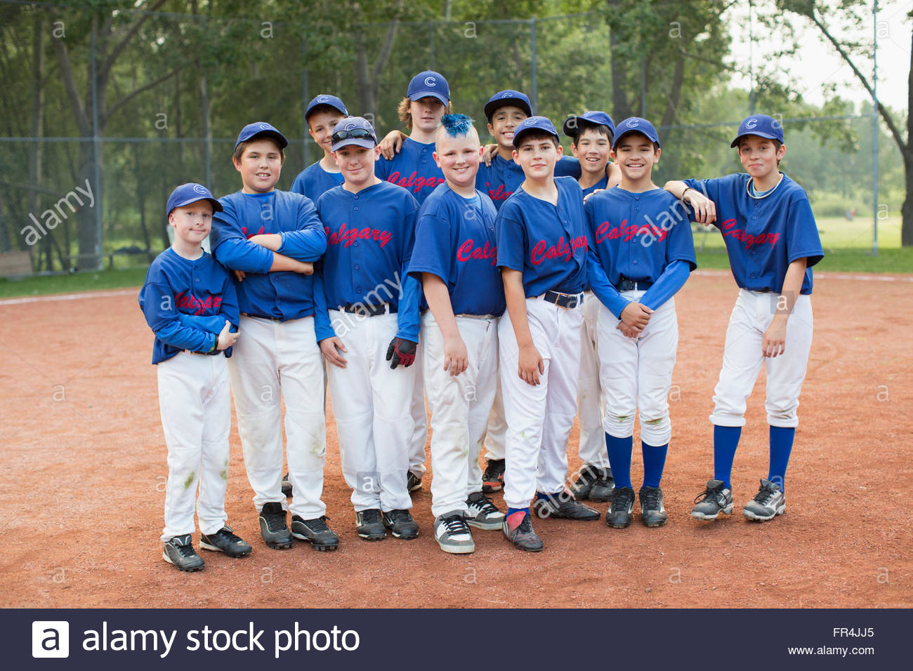 Foto de equipo del equipo de béisbol de los muchachos. Foto de stock