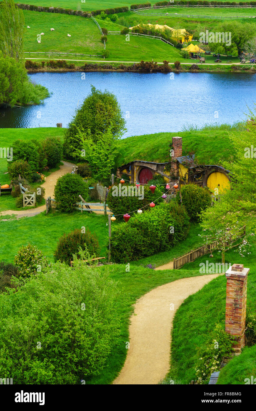Hermoso paisaje de aldea Hobbiton Foto de stock