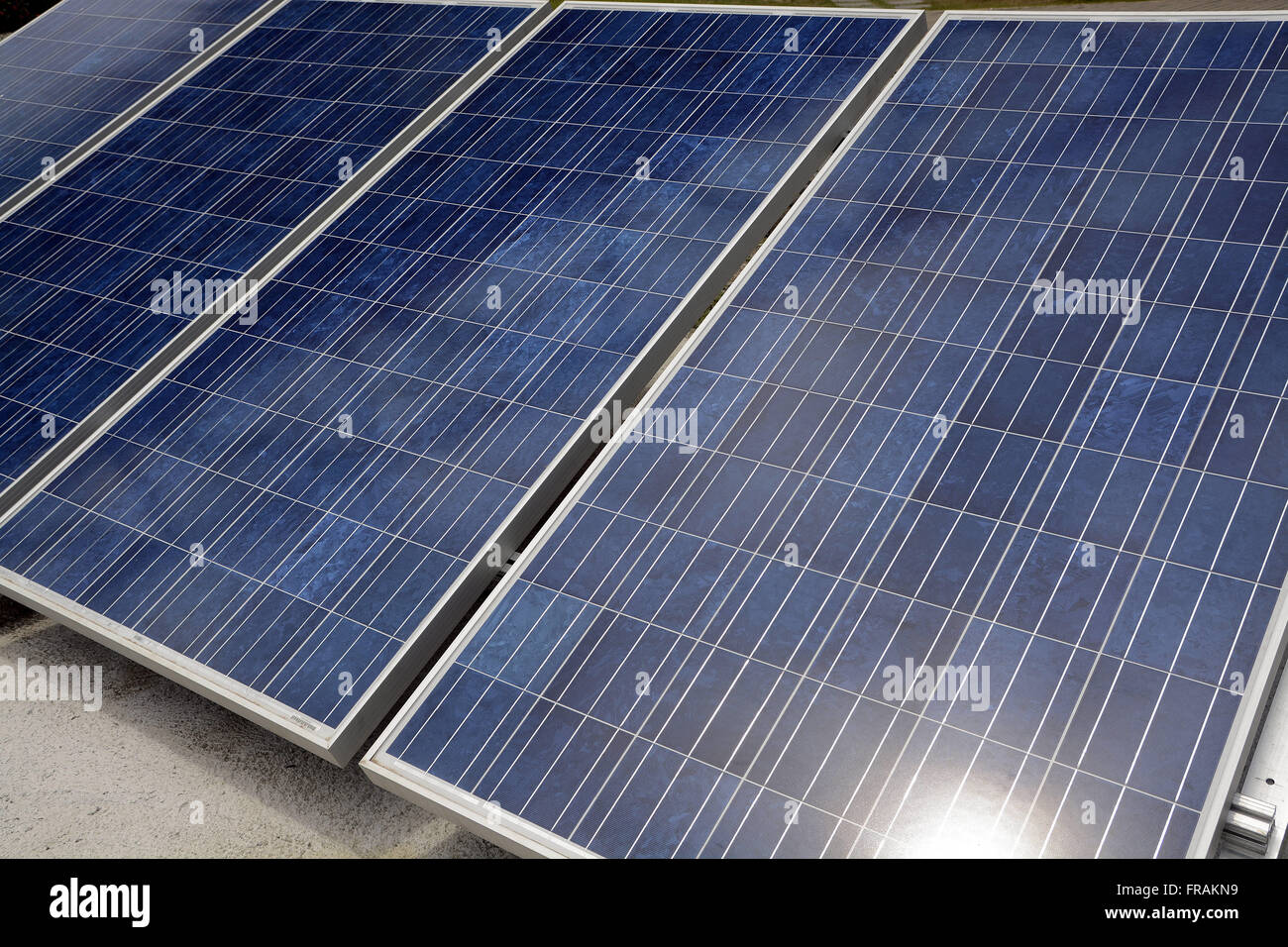Los signos de la energía solar para la generación de energía eléctrica Foto de stock