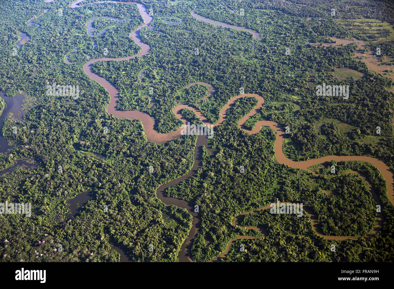 Vista aérea de la reunión entre el río Paraguay y el Río Sepotuba Foto de stock