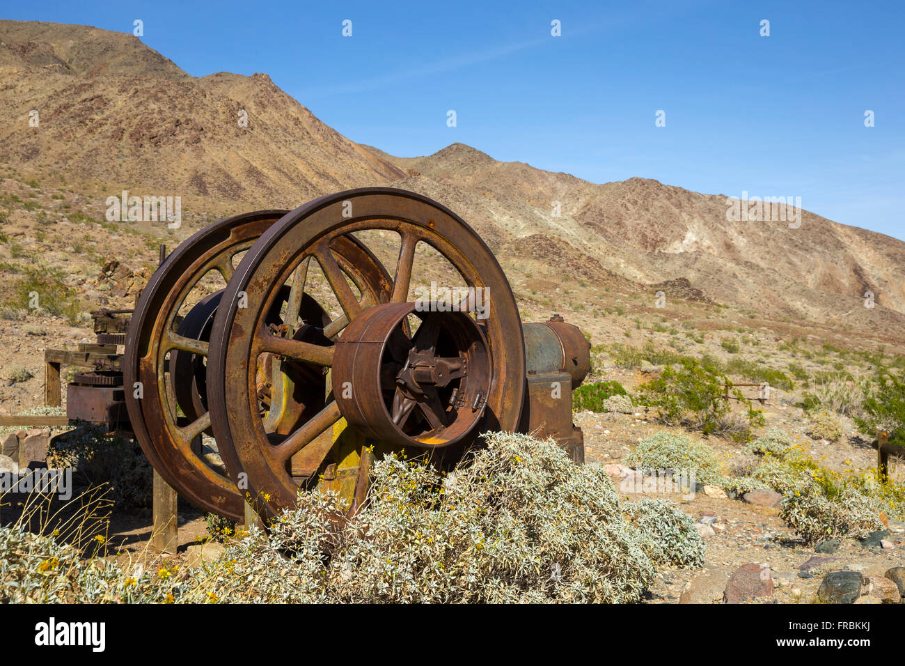 Una vista de hot-shot motor diesel en el Gold Mill Hill sitio en Warm Springs Canyon, el Parque Nacional Valle de la muerte Foto de stock