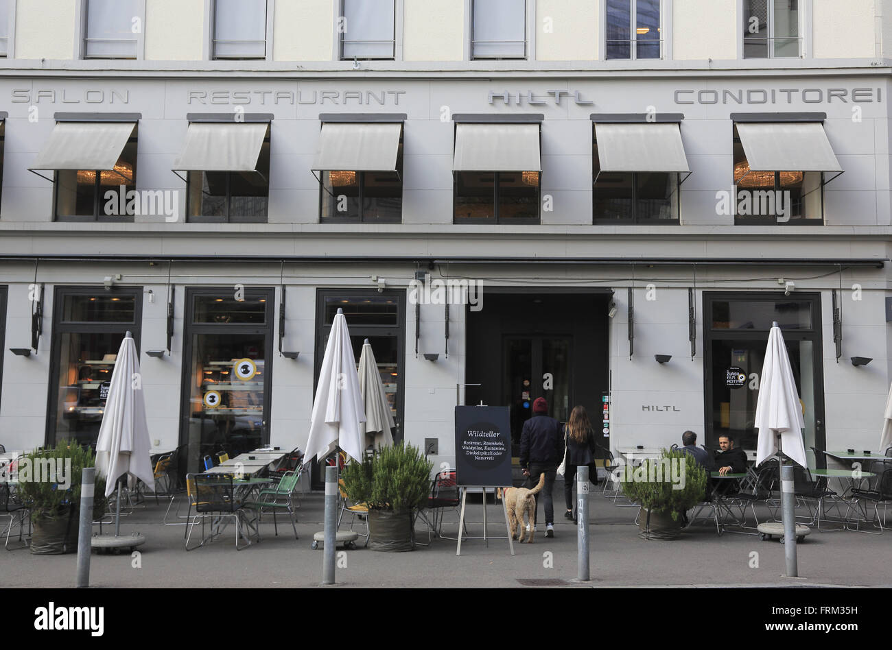 La vista de Hiltl restaurante más antiguo del mundo abren continuamente restaurante vegetariano en Zurich, Suiza Foto de stock