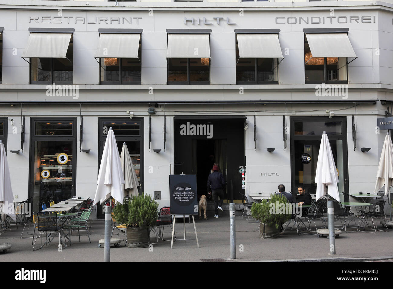 La vista de Hiltl restaurante más antiguo del mundo abren continuamente restaurante vegetariano en Zurich, Suiza Foto de stock