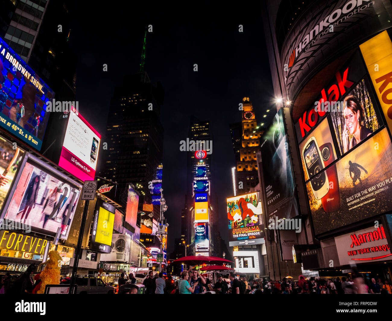 Times Square en la noche, la ciudad de Nueva York, EE.UU.. Foto de stock