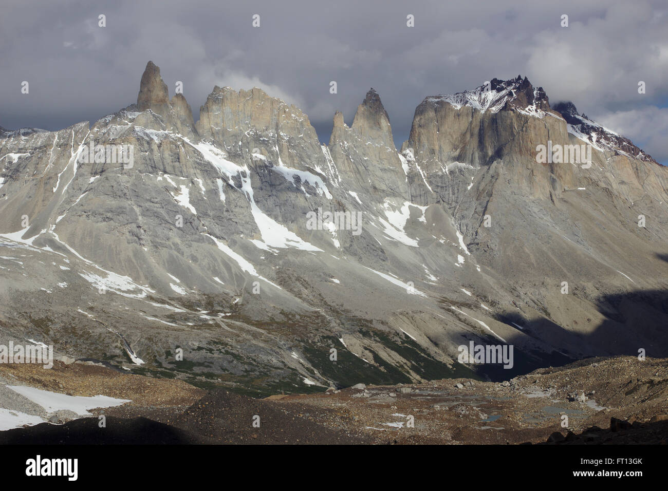 Espada, Hoja, Mascara y Cuerno Norte, Valle del Francés, Parque Nacional Torres del Paine Chile Foto de stock