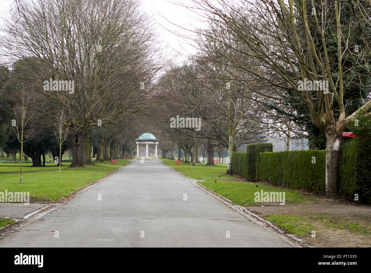 La entrada para el Irish National War Memorial Gardens Dublín Irlanda Foto de stock