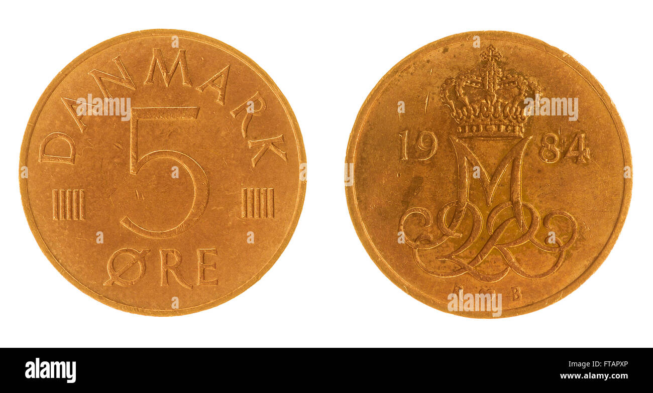 5 moneda de bronce 1984 mineral aislado sobre fondo blanco, Dinamarca Foto de stock