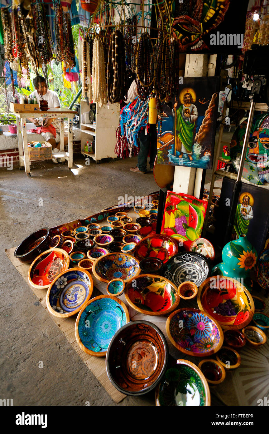 Tienda de artesania mexicana fotografías e imágenes de alta resolución -  Alamy