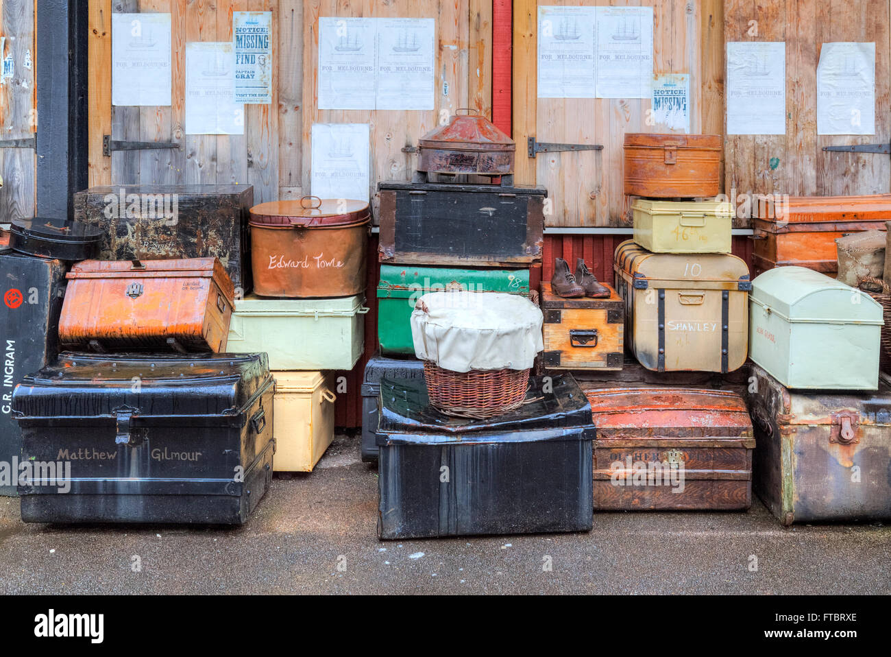 Viejo el equipaje de los pasajeros de la SS Gran Bretaña, Bristol, Río Avon, Sur Oeste, Inglaterra, Reino Unido. Foto de stock