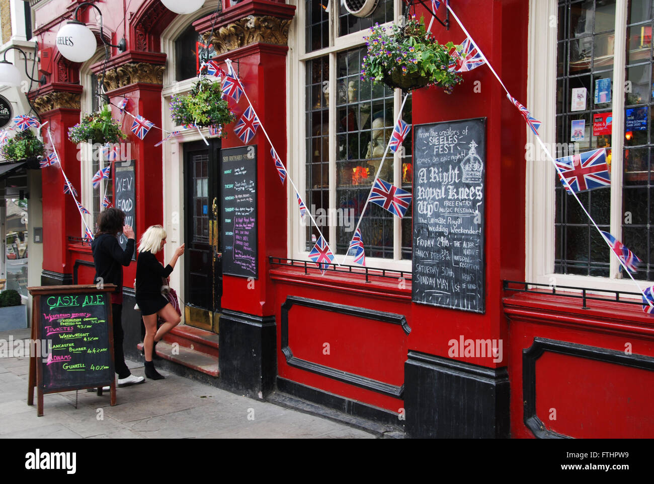 La Sir Richard Steele pub cerca Bellsize Park London NW3, Reino Unido Foto de stock