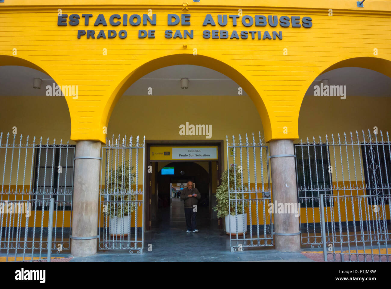 Prado de San Sebastián, la estación de autobuses de larga distancia,  Sevilla, Andalucía, España Fotografía de stock - Alamy
