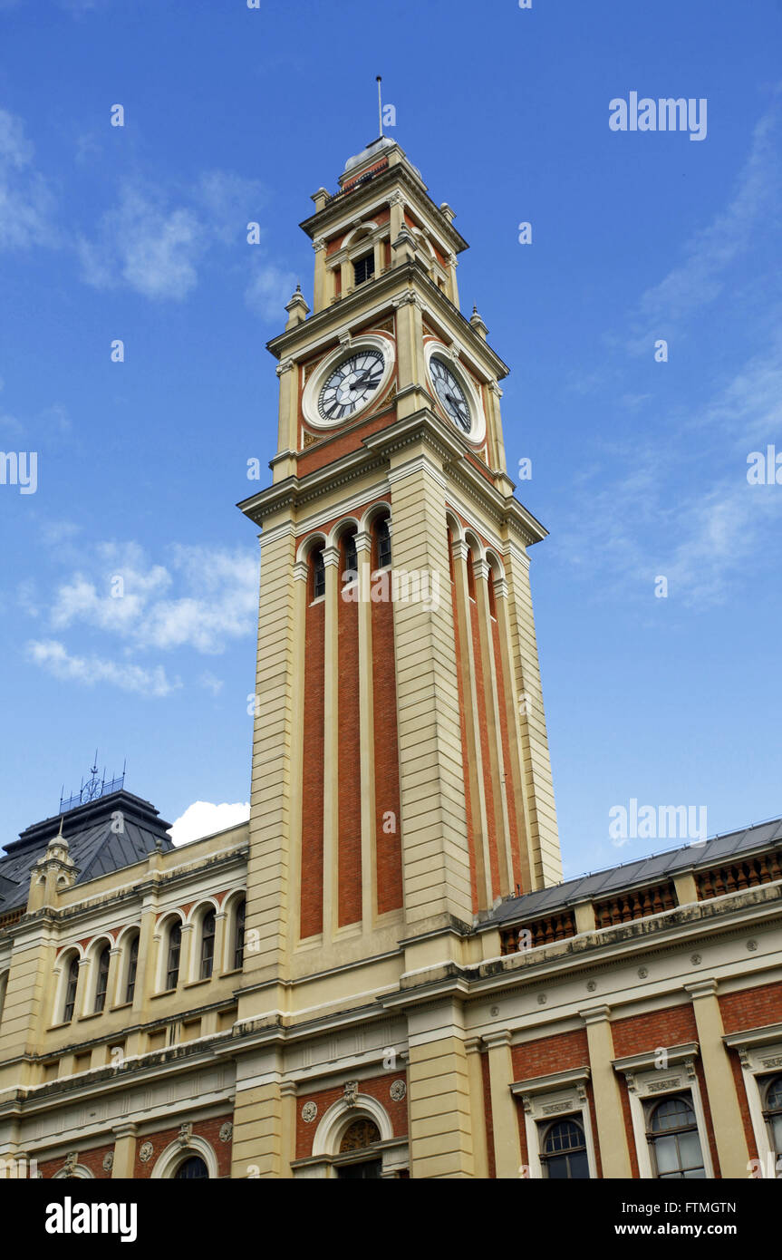 Detalle de la torre del tren ligero en el Barrio Luz Foto de stock