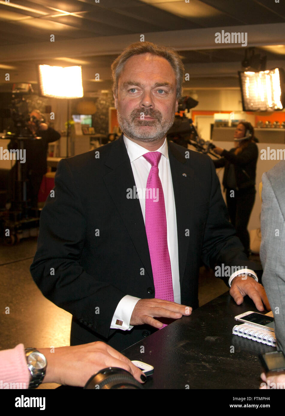 JAN BJÖRKLUND, líder de los liberales suecos Foto de stock