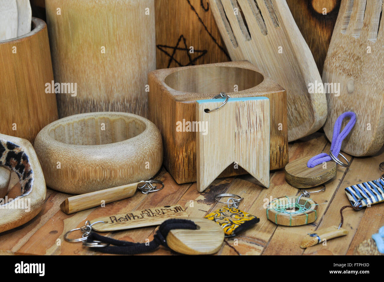 Artesanía de bambú fotografías e imágenes de alta resolución - Alamy