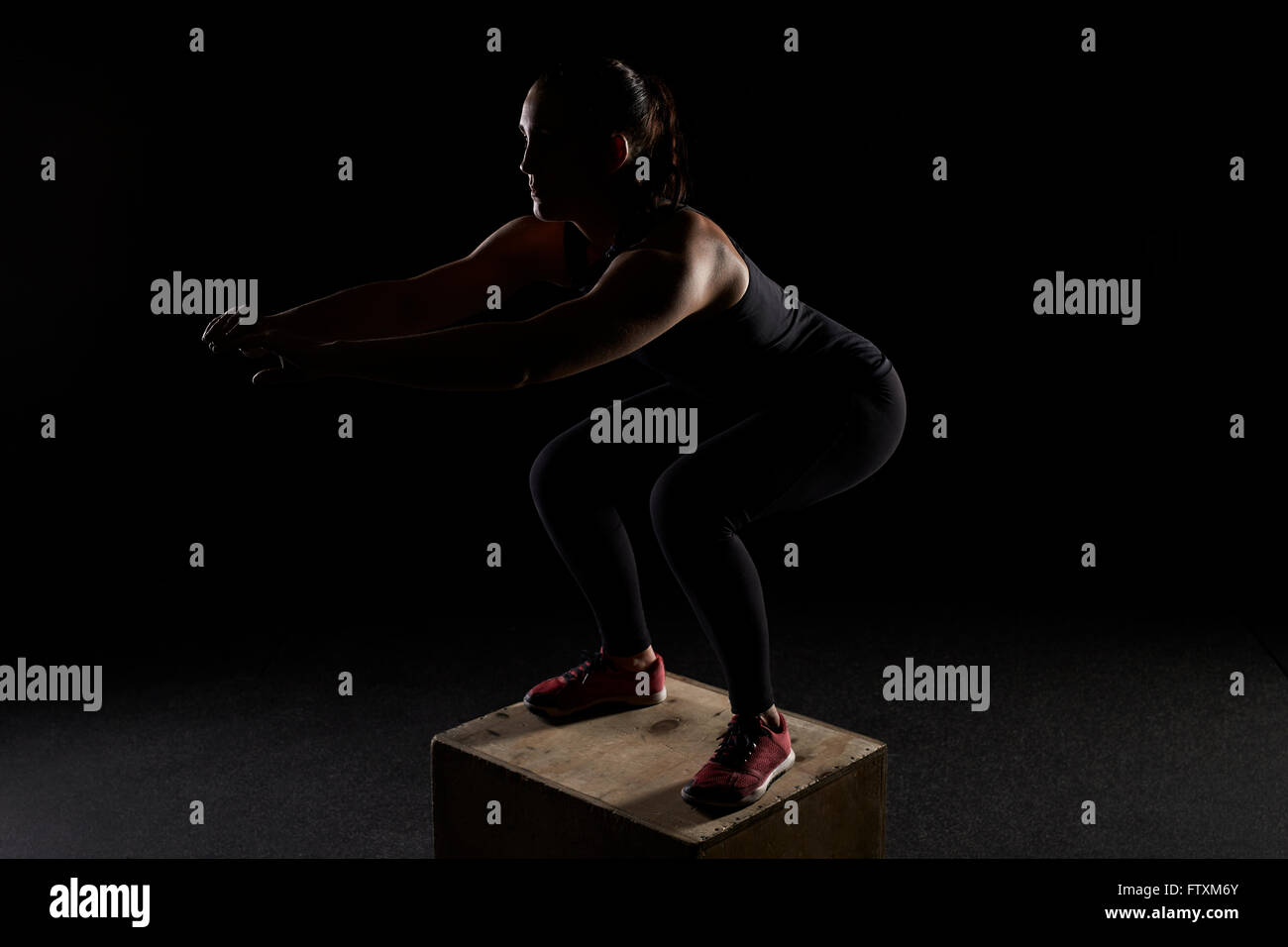 Sentado en cuclillas fotografías e imágenes de alta resolución Alamy