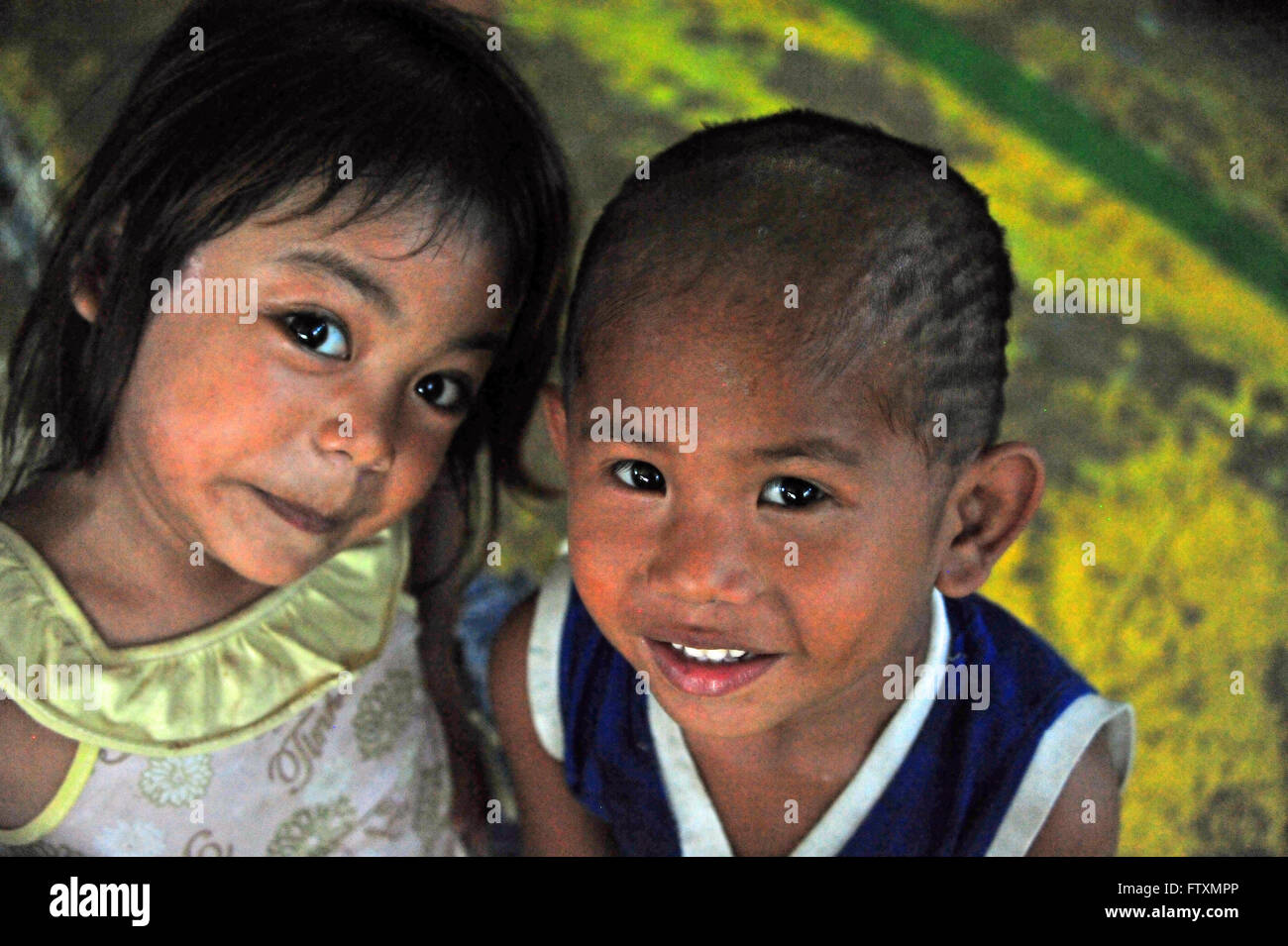 Los niños en la Ciudad de Cebu, Cebu, Filipinas. Foto de stock