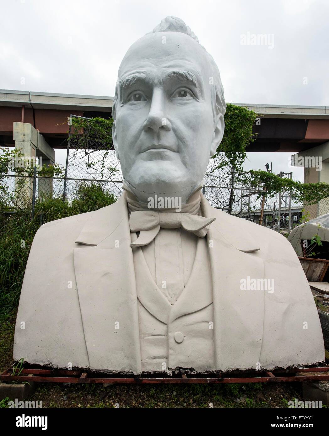 Marzo 30, 2016 - Houston, Texas, EE.UU. elecciones presidenciales jefes por el escultor David Adickes se almacenan en la Adickes Sculpturworx Studio hasta un momento en el que se encuentra un hogar permanente para ellos.(Credit Image: © Brian Cahn via ZUMA Wire) Foto de stock