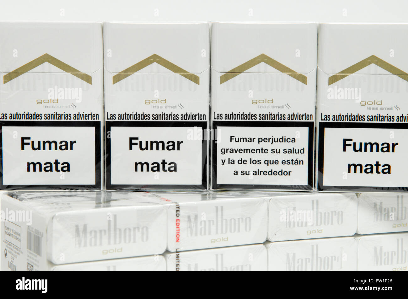Marlboro Cigarettes Fotografias E Imagenes De Alta Resolucion Pagina 4 Alamy
