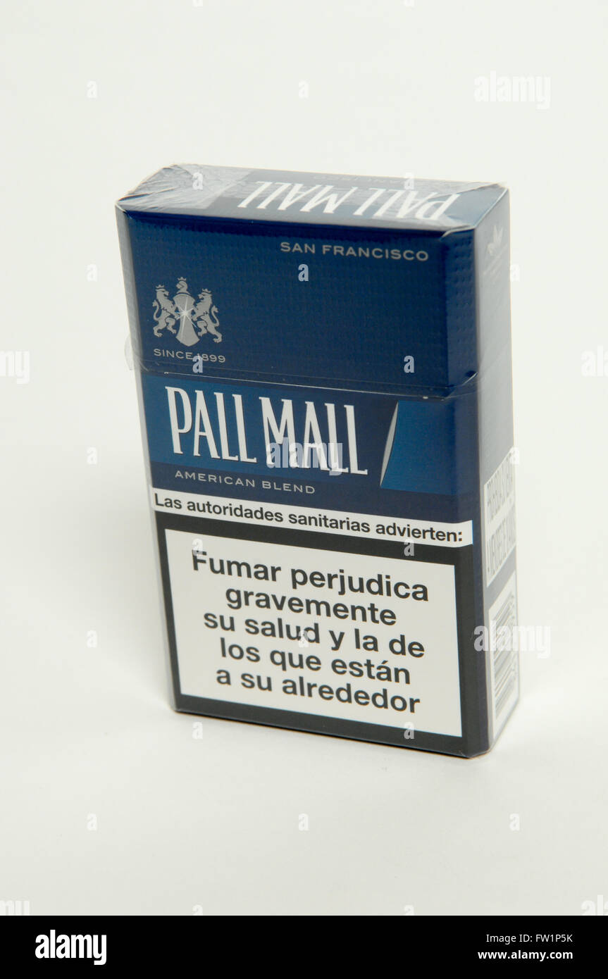 Paquete de cigarrillos Pall Mall Fotografía de stock - Alamy