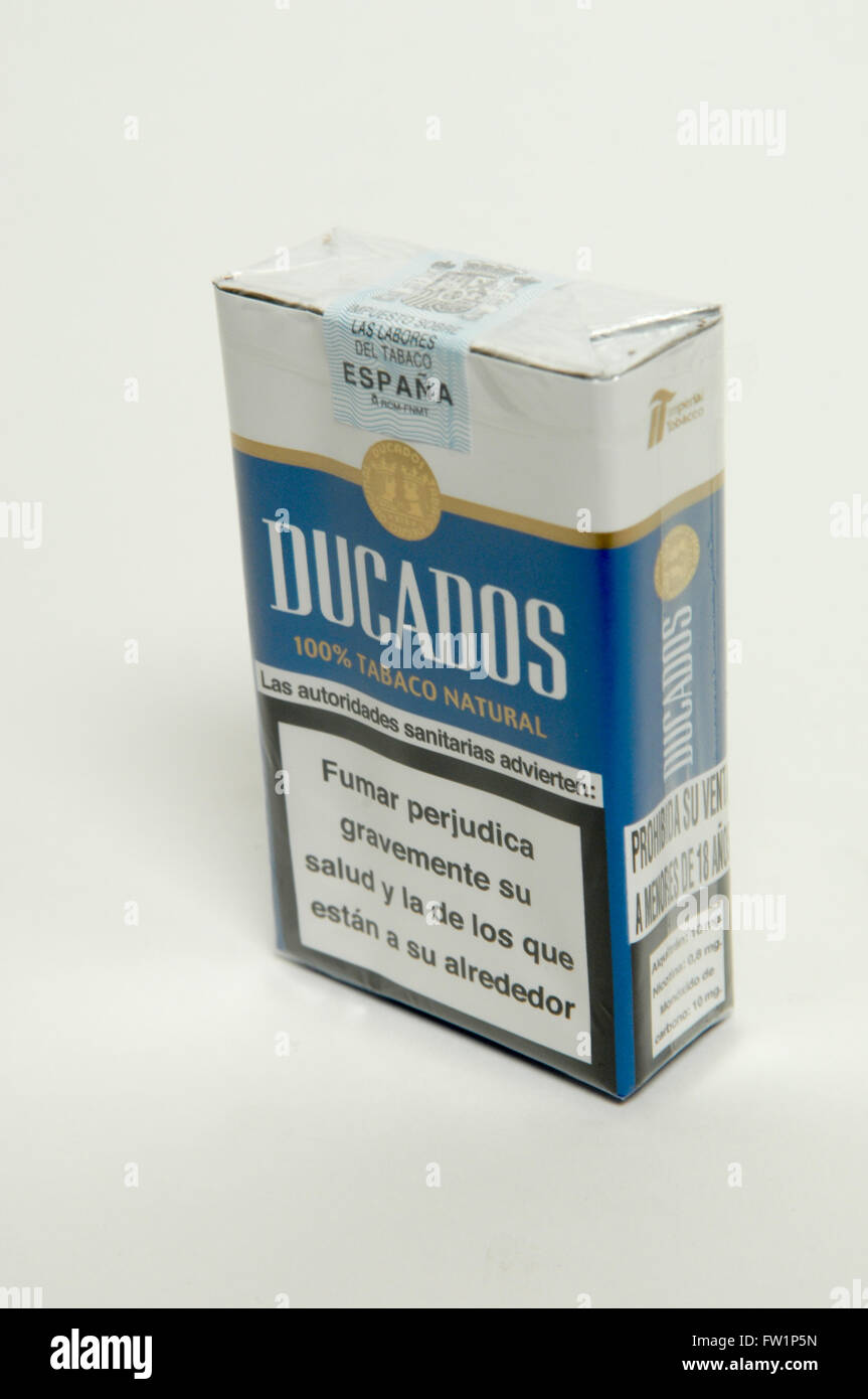paquete-de-tabaco-ducados-fw1p5n.jpg