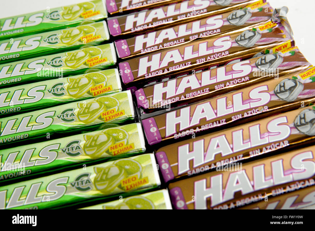 Halls mentolado tos drop,una marca hecha por Mondelēz International, Cadbury. Foto de stock
