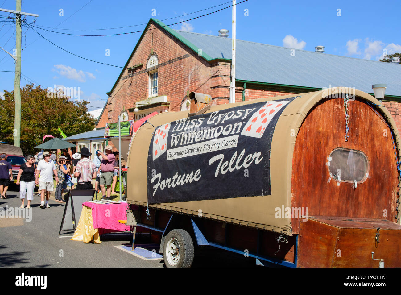 Adivino Gypsy Caravan en Australia Nundle Festival de Pascua Foto de stock