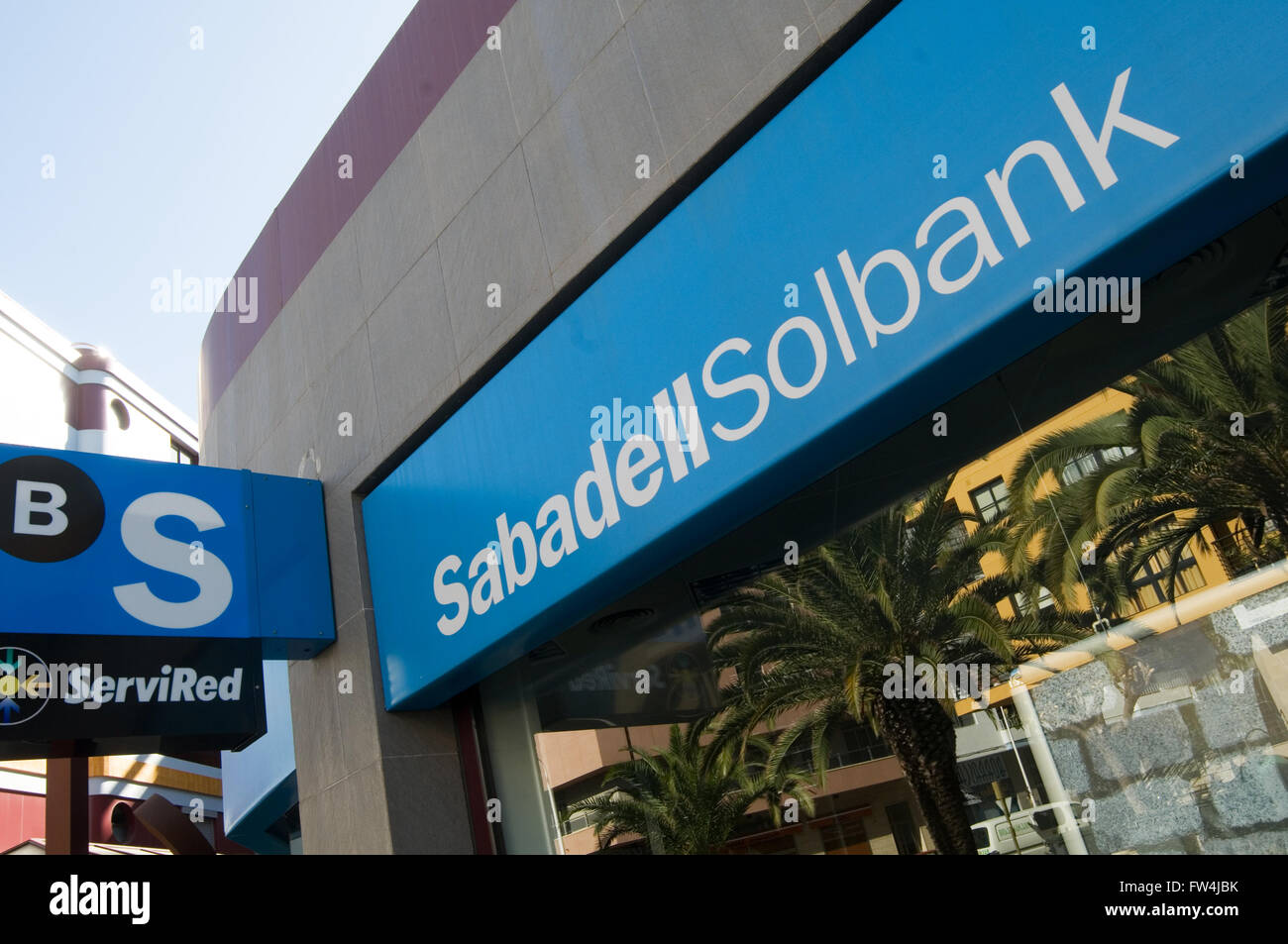 Sabadell bank fotografías e imágenes de alta resolución - Alamy