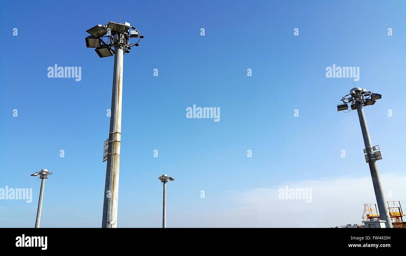 Postes de luz decoraciones fotografías e imágenes de alta resolución - Alamy