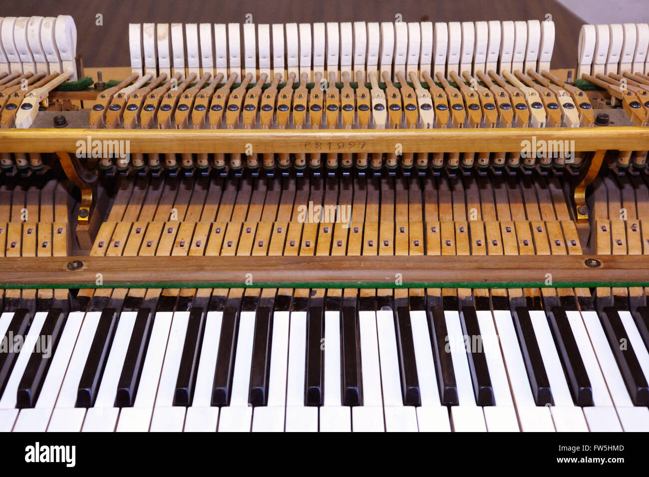 Piano mechanism keyboard fotografías e imágenes de alta resolución - Alamy