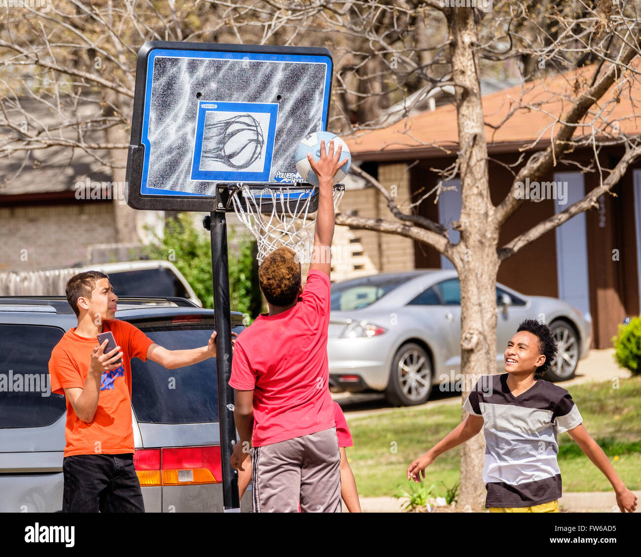 Kids basketball team fotografías e imágenes de alta resolución - Alamy