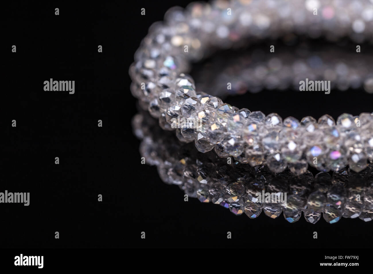 Pulsera de color fotografías e alta resolución Página 2 - Alamy