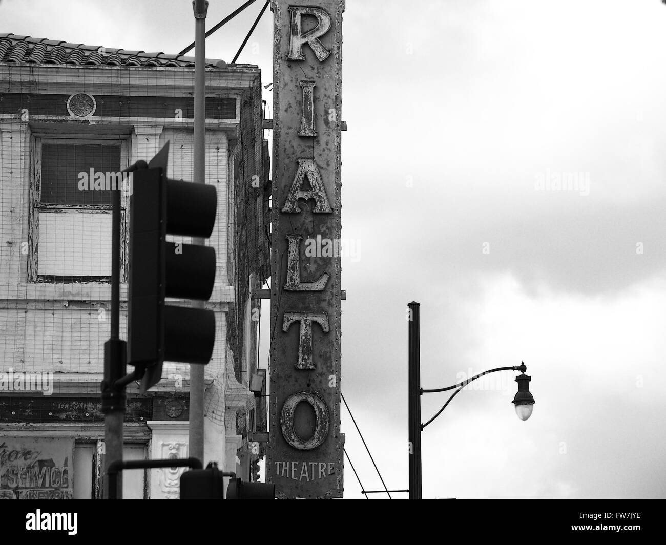 Construcción de signo de un Teatro abandonado en Pasadena, CA. Foto de stock