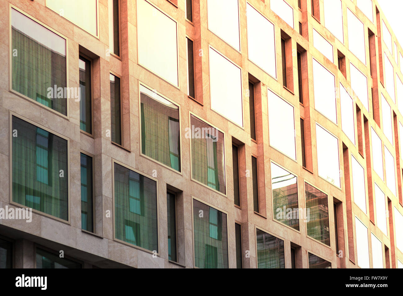 Fondo inmobiliario / Edificio moderno, con fachada exterior Foto de stock
