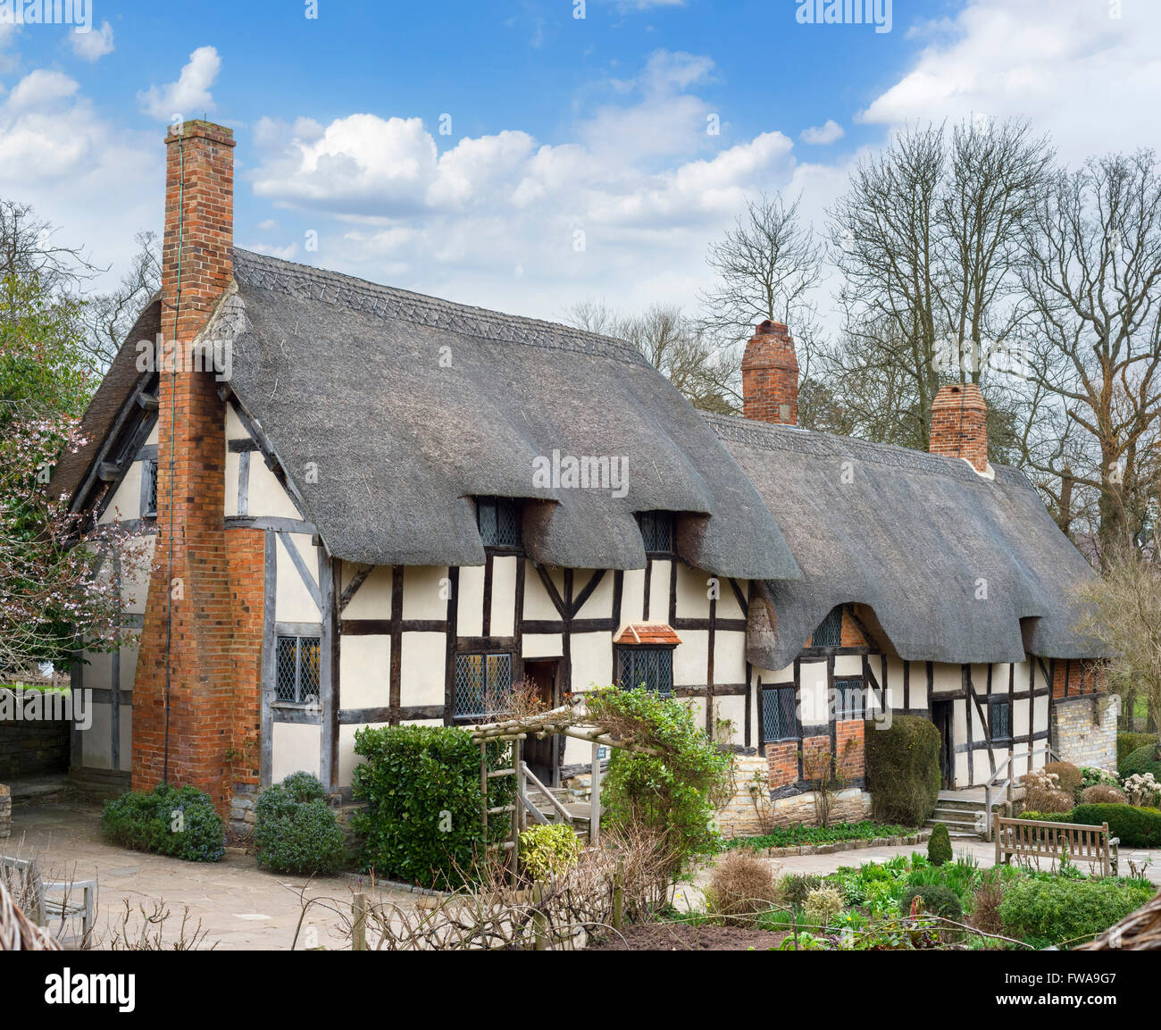 La cabaña de Anne Hathaway, Shottery, Stratford-upon-Avon, Warwickshire, Inglaterra, Reino Unido. Foto de stock
